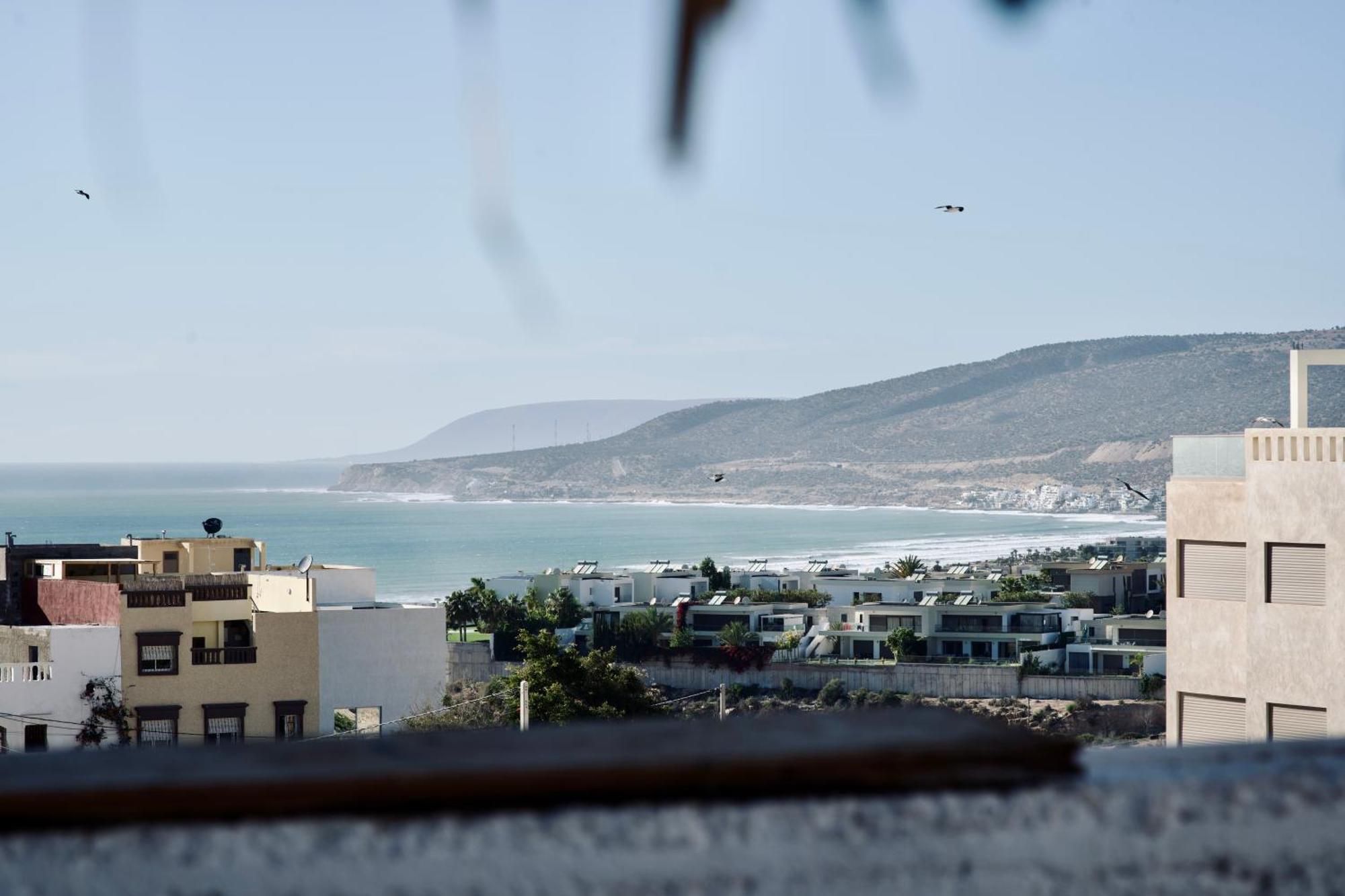 Bright Wave Surfhouse Pansiyon Tamraght Dış mekan fotoğraf